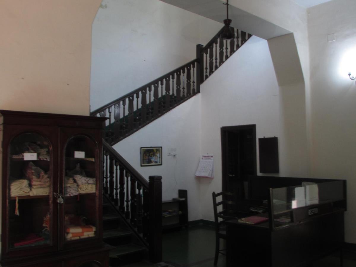 Ywca Gallway Guest House Kolkata Luaran gambar