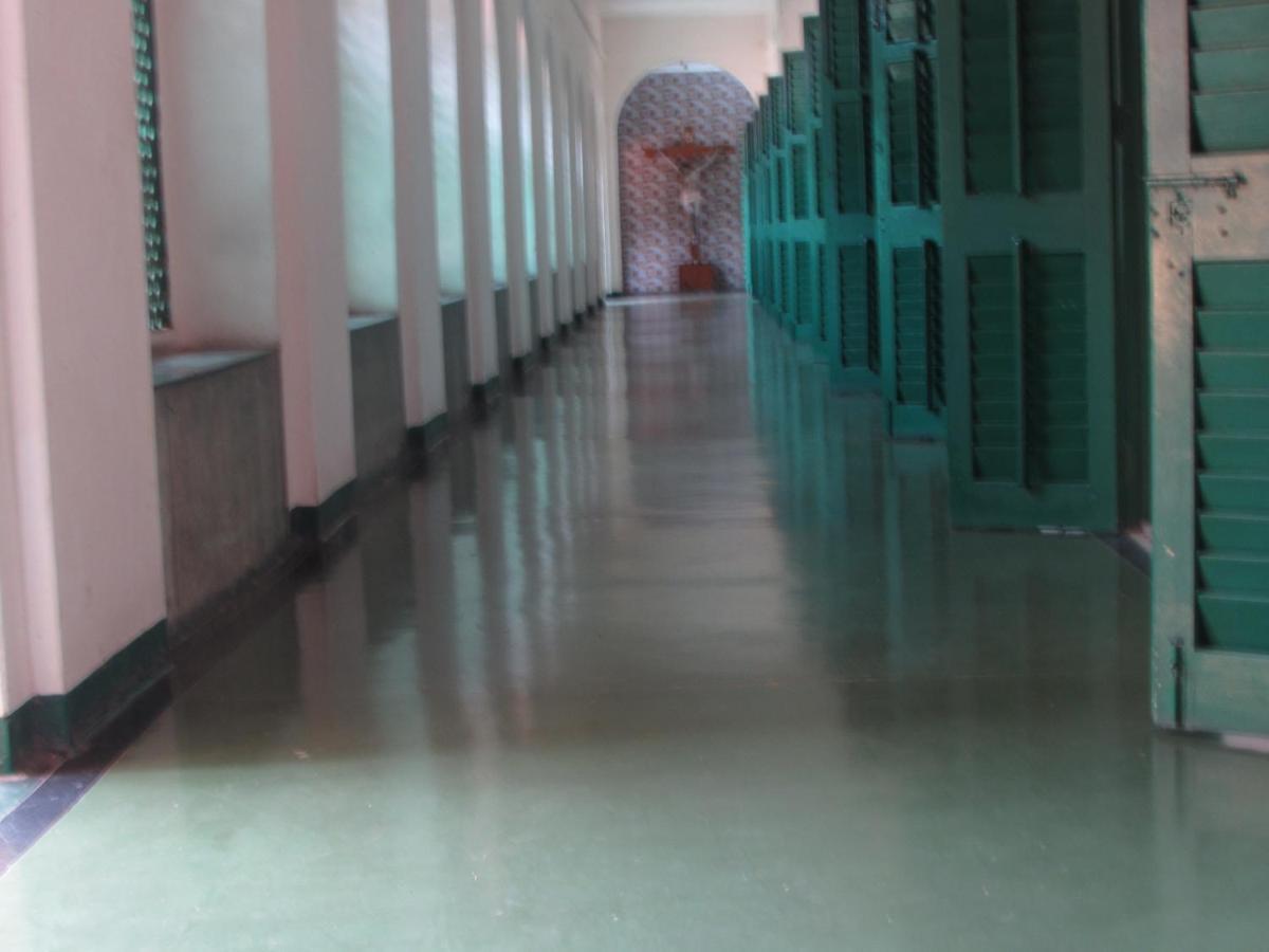 Ywca Gallway Guest House Kolkata Luaran gambar